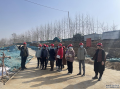 3月8日，在第112個國際婦女節來臨之日，聊城市水利工程總公司開展了慶三八主題活動，組織近20名女職工到在建項目工地潘屯橡膠壩參觀學習，了解水利工程建設流程，感悟水利工程人