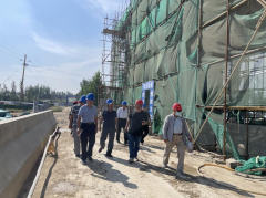 9月30日，在重陽節(jié)來臨之際，聊城市水利工程總公司 組織 部分 退休老干部 參觀水利工程設(shè)施，重溫水利人奮斗奉獻的崢嶸歲月，展現(xiàn)水利事業(yè)發(fā)展新面貌。 活動中，退休老干部們先