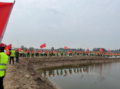 為 有效 應(yīng)對(duì) 汛期有可能的 突發(fā)事件 、 提高現(xiàn)場(chǎng)人員消防安全應(yīng)急能力 ，確保施工人員人身和財(cái)產(chǎn)安全 ， 5月10日，金堤河水源保障綜合提升工程（二期）（以下簡(jiǎn)稱金堤河清淤工程